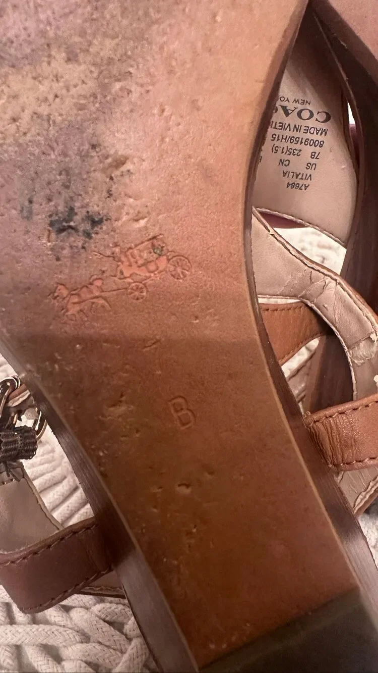 Coach Tan Leather Thong Sandals With Back Strap Size 7